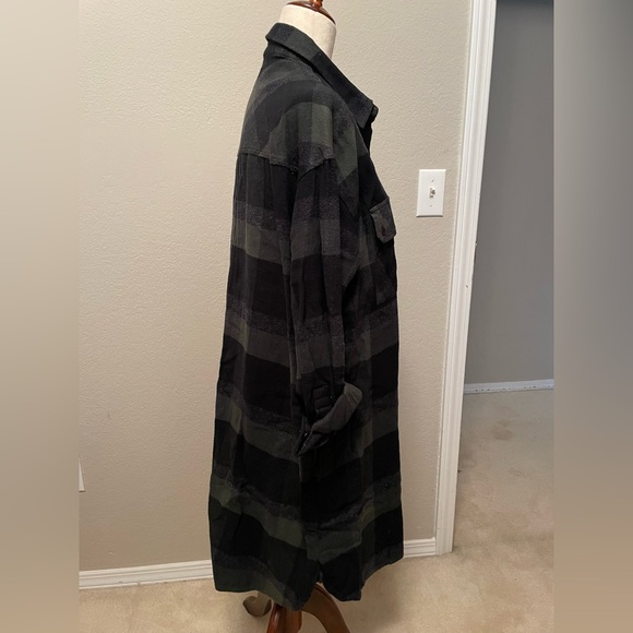 French Connection Green and Black Flannel Dolman Sleeve Shirt Dress - Picture 4 of 7